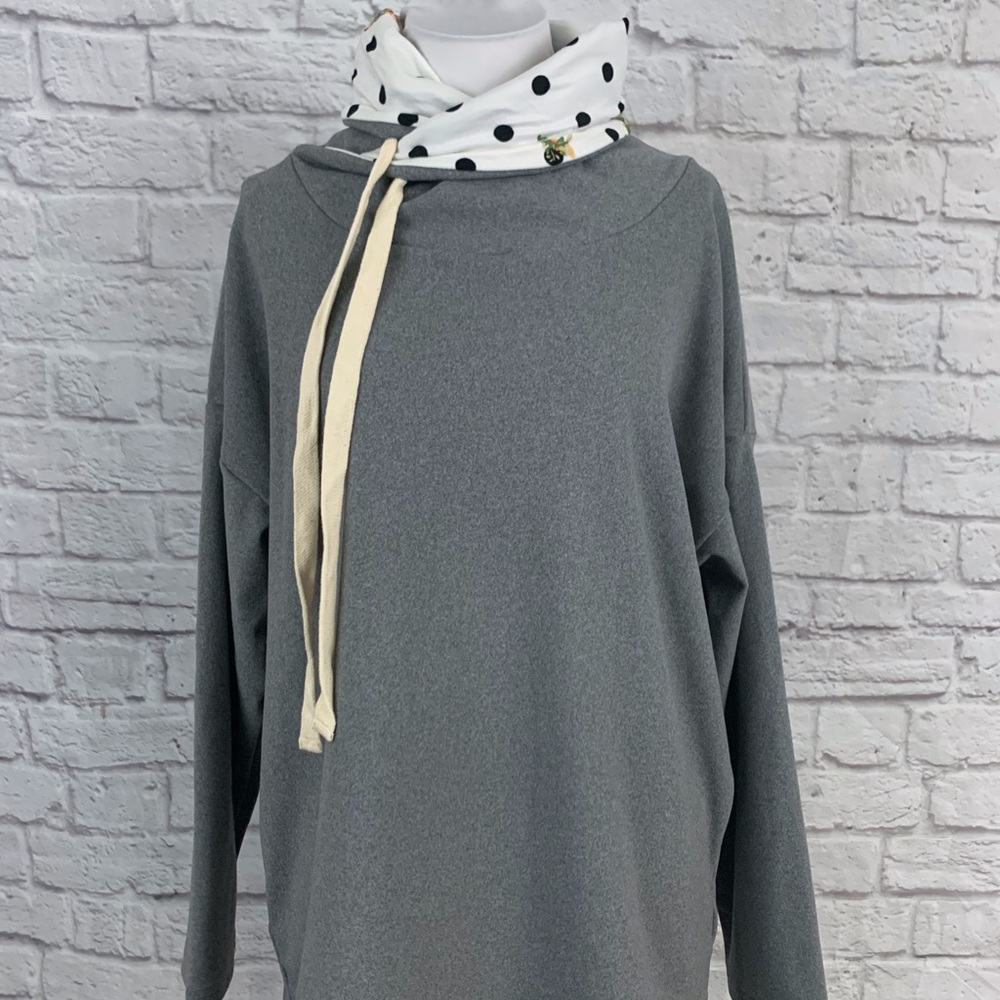 NWT Cozy Sweatshirt Polka Dot Cowl Neck Pockets